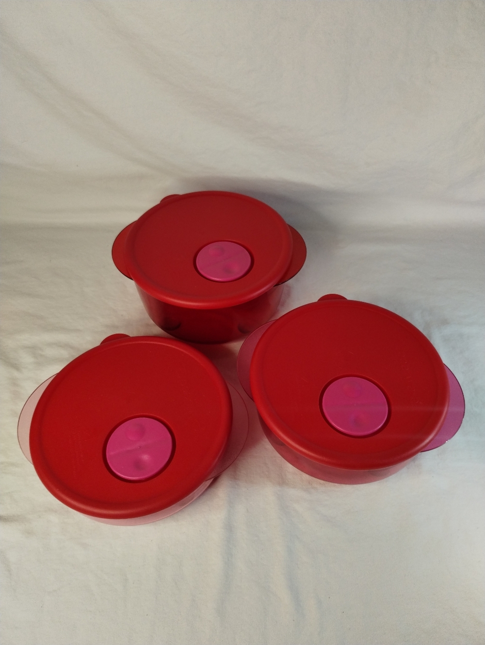 Tupperware Rock 'N Serve Containes - Set Of 3 NEW RETIRED STOCK - Picture 2 of 16
